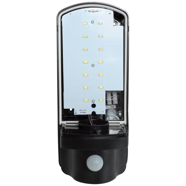 Eterna BLEDPIRBK LED Bulkhead PIR 7W Blk - Image 4